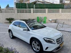 מרצדס GLA GLA200 Urban אוט' 1.6 (156 כ''ס) [2014-2017] בנזין 2014 למכירה באש