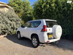 טויוטה לנד קרוזר קצר 4X4 Luxury SWB אוט' 3 דלתות דיזל 2.8 (204 כ''ס) 