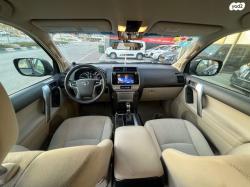 טויוטה לנד קרוזר ארוך 4X4 Select אוט' דיזל 7 מק' 2.8 (177 כ"ס) דיזל