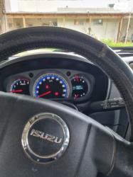 איסוזו 4X4 D-MAX 4X4 LS דאבל קבינה אוט' דיזל 3.0 (163 כ''ס) דיזל 2010 ל