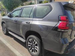 טויוטה לנד קרוזר ארוך 4X4 Select אוט' דיזל 7 מק' 2.8 (177 כ"ס) דיזל