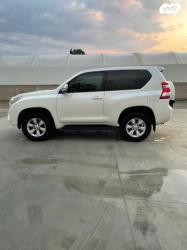 טויוטה לנד קרוזר קצר 4X4 Luxury אוט' דיזל 2.8 (177 כ"ס) דיזל 2018 למ