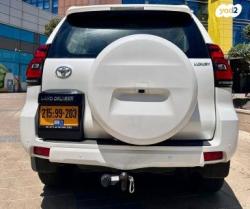 טויוטה לנד קרוזר קצר 4X4 Luxury SWB אוט' 3 דלתות דיזל 2.8 (204 כ''ס) 