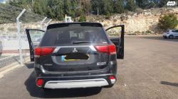מיצובישי אאוטלנדר PHEV 4X4 Luxury הייבריד אוט' 5 מק' 2.4 (135 כ''ס) ה