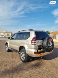 טויוטה לנד קרוזר ארוך 4X4 Luxury אוט' 8 מק' 4.0 (250 כ''ס) בנזין 2007 