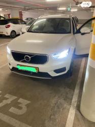 וולוו XC40 T4 Momentum Plus אוט' 2.0 (190 כ''ס) בנזין 2018 למכירה בגני תק