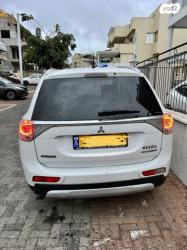 מיצובישי אאוטלנדר 4X4 Limited אוט' 7 דיזל מק' 2.3 (150 כ"ס) דיזל 2014