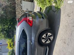 הונדה CR-V 4X4 Executive אוט' 2.0 (155 כ"ס) בנזין 2016 למכירה בבת ים