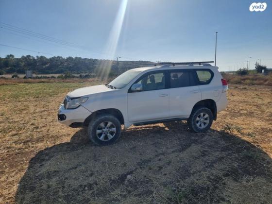 טויוטה לנד קרוזר ארוך 4X4 Select AC אוט' דיזל 7 מק' 3.0 (190 כ''ס) דיזל 2013 למכירה באדרת