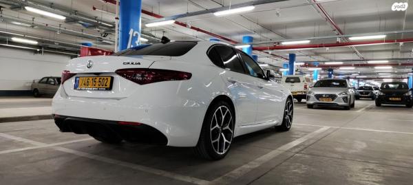 אלפא רומיאו ג'וליה Veloce RWD אוט' 2.0 (280 כ''ס) בנזין 2022 למכירה ביבנה