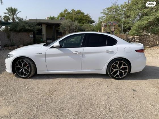 אלפא רומיאו ג'וליה Veloce RWD אוט' 2.0 (280 כ''ס) בנזין 2021 למכירה בפצאל