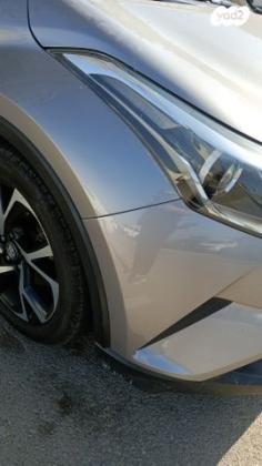 טויוטה C-HR Chic הייבריד אוט' 1.8 (98 כ"ס) בנזין 2018 למכירה בנשר