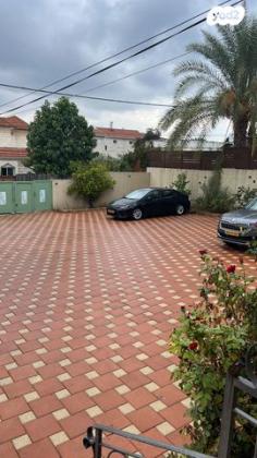 טויוטה קורולה הייבריד Sun סדאן אוט' 1.8 (98 כ''ס) בנזין 2019 למכירה בכפר קרע