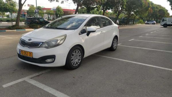 קיה ריו LX סדאן אוט' 1.4 (109 כ''ס) בנזין 2014 למכירה בנתניה