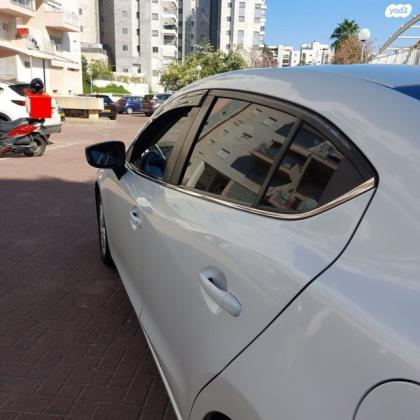 מאזדה i Active סדאן אוט' 1.5 (120 כ''ס) בנזין 2015 למכירה בתל אביב יפו