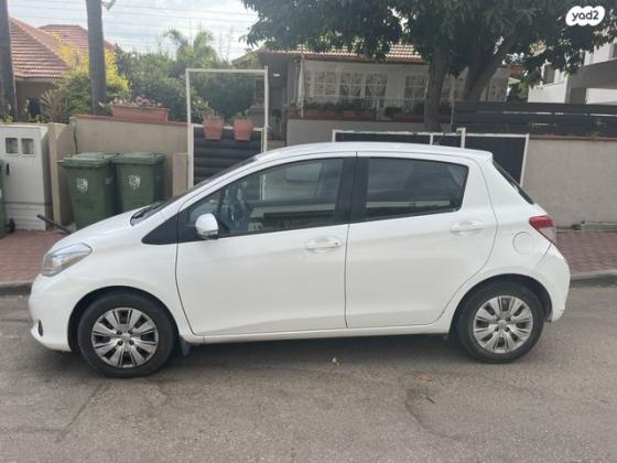 טויוטה יאריס Style אוט' 1.3 (99 כ"ס) בנזין 2013 למכירה באליכין