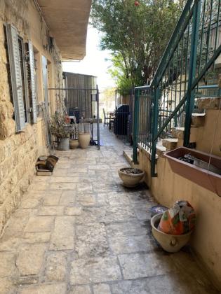 דירת גן 3 חדרים להשכרה בירושלים | בצלאל. | נחלאות