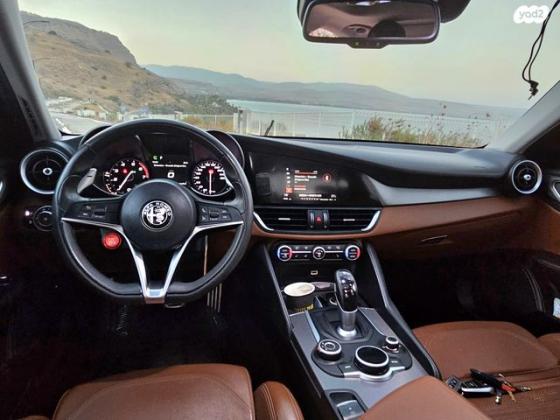 אלפא רומיאו ג'וליה 4X4 Veloce אוט' 2.0 (276 כ''ס) בנזין 2017 למכירה בטבריה