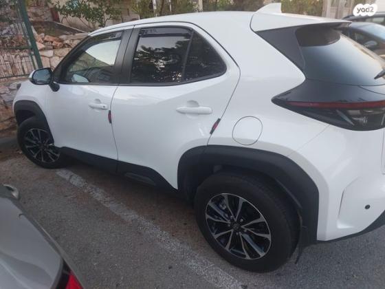 טויוטה יאריס קרוס HSD Eco אוט' 1.5 (92 כ''ס) בנזין 2022 למכירה במעלות תרשיחא