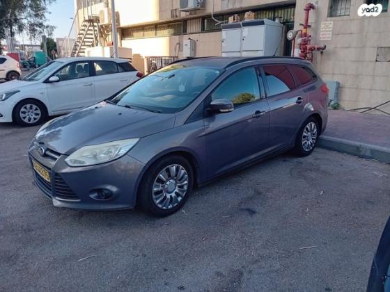 פורד פוקוס Trend סטיישן אוט' 1.6 (125 כ''ס) בנזין 2012 למכירה ברכסים