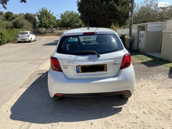 טויוטה יאריס Style אוט' 1.3 (99 כ"ס) בנזין 2015 למכירה בפרדס חנה כרכור