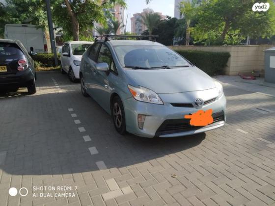 טויוטה פריוס Two הייבריד אוט' 1.8 (134 כ''ס) בנזין 2014 למכירה בחדרה