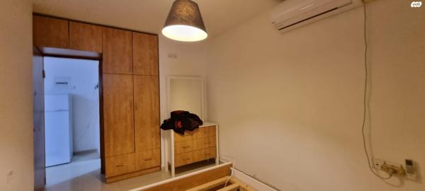 אבא הלל סילבר 3 (נווה אליהו)