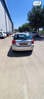 טויוטה קורולה RUN-X GLI אוט' 1.6 (110 כ"ס) בנזין 2003 למכירה במגדל העמק