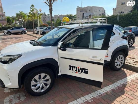 טויוטה יאריס קרוס Hyb Comfort אוט' 1.5 (92 כ''ס) בנזין 2023 למכירה בראשון לציון