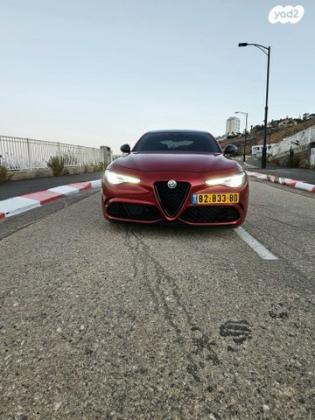 אלפא רומיאו ג'וליה 4X4 Veloce אוט' 2.0 (276 כ''ס) בנזין 2017 למכירה בטבריה