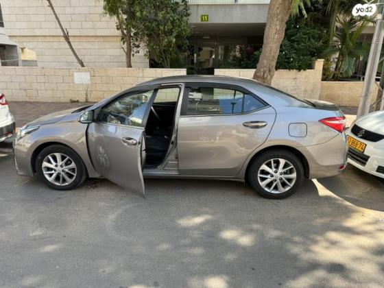 טויוטה קורולה Sun אוט' 1.6 (132 כ"ס) בנזין 2015 למכירה בפתח תקווה