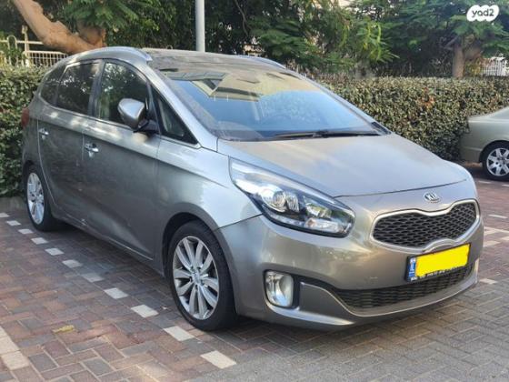 קיה קארנס Premium אוט' 7 מק' 2.0 (165 כ''ס) בנזין 2013 למכירה בראשון לציון