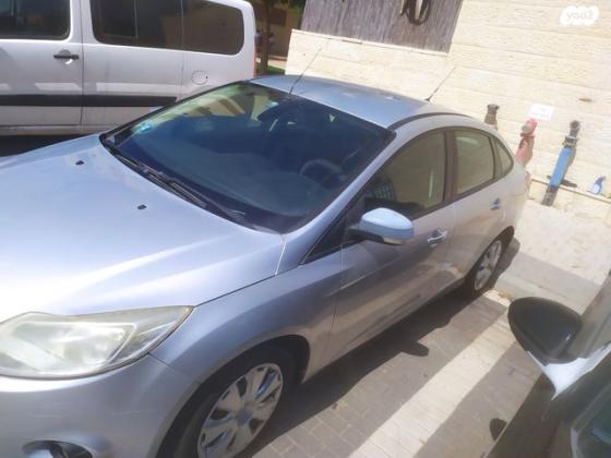 פורד פוקוס Trend סדאן אוט' 1.6 (125 כ"ס) בנזין 2013 למכירה בחריש