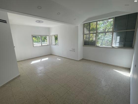 אשרמן 6 (רמת הטייסים)