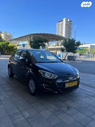 יונדאי i20 Insight אוט' 1.4 (100 כ"ס) בנזין 2014 למכירה בחדרה