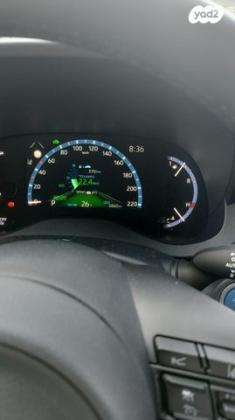 טויוטה יאריס קרוס HSD Urban אוט' 1.5 (92 כ''ס) בנזין 2023 למכירה באלעד