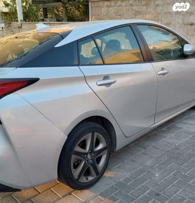 טויוטה פריוס Comfort הייבריד אוט' 1.8 (98 כ''ס) בנזין 2019 למכירה בבית שמש