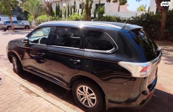 מיצובישי אאוטלנדר Instyle אוט' 7 מק' 2.0 (150 כ"ס) בנזין 2014 למכירה באור יהודה