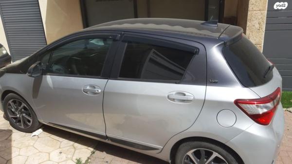 טויוטה יאריס Black Top אוט' 1.5 (112 כ"ס) בנזין 2019 למכירה בגן יבנה