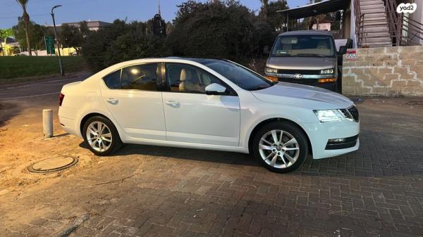 סקודה אוקטביה Premium אוט' 2.0 (190 כ''ס) בנזין 2019 למכירה בבני עי"ש