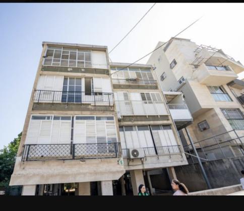 דירת גג 3 חדרים למכירה בבני ברק | טרומפלדור 5 | פרדס כץ