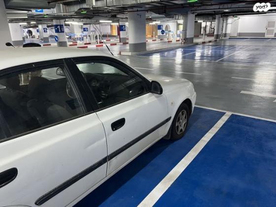 יונדאי אקסנט (עד 2012) Family GL אוט' 5 דל' 1.5 (91 כ''ס) בנזין 2006 למכירה בתל אביב יפו