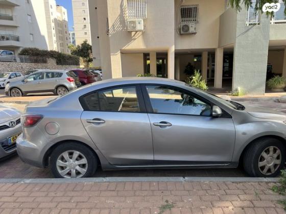 מאזדה i Active סדאן אוט' 1.6 (105 כ''ס) בנזין 2010 למכירה בחולון