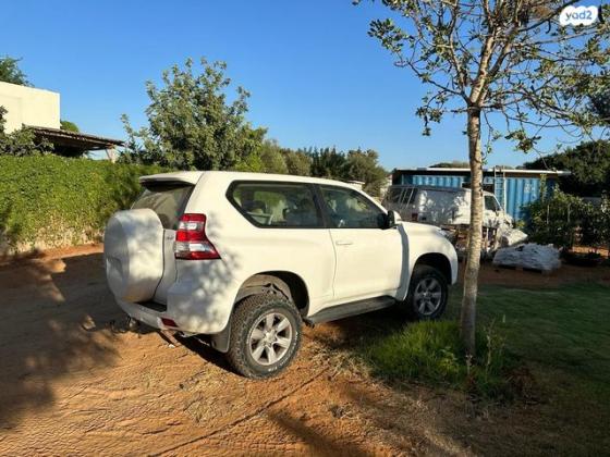 טויוטה לנד קרוזר קצר 4X4 Luxury אוט' דיזל 2.8 (177 כ"ס) דיזל 2016 למכירה במכמורת
