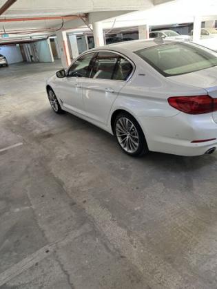 ב.מ.וו סדרה 5 530E IPer Exclusive הייבריד אוט' 2.0 (184 כ''ס) היברידי חשמל / בנזין 2020 למכירה בתל אביב יפו