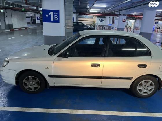 יונדאי אקסנט (עד 2012) Family GL אוט' 5 דל' 1.5 (91 כ''ס) בנזין 2006 למכירה בתל אביב יפו