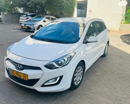 יונדאי i30 Inspire סטיישן אוט' 1.6 (135 כ"ס) בנזין 2014 למכירה בלוד
