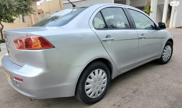 מיצובישי לנסר הדור החדש Invite אוט' 1.5 (109 כ''ס) בנזין 2011 למכירה בסח'נין