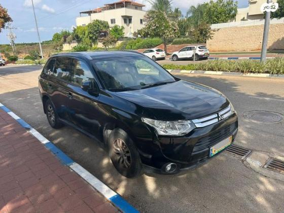 מיצובישי אאוטלנדר Instyle אוט' 7 מק' 2.0 (150 כ"ס) בנזין 2014 למכירה בתל מונד