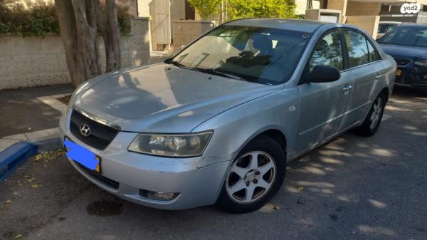 יונדאי סונטה Executive אוט' 2.4 (161 כ''ס) בנזין 2008 למכירה בחיפה